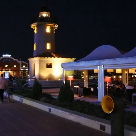 Frente A Puerto Azahar Y Playa De Castellon *